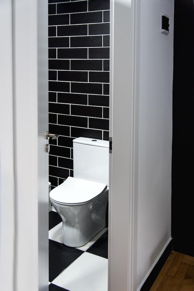Home Plus Eleutheria Budget Room Афины Экстерьер фото