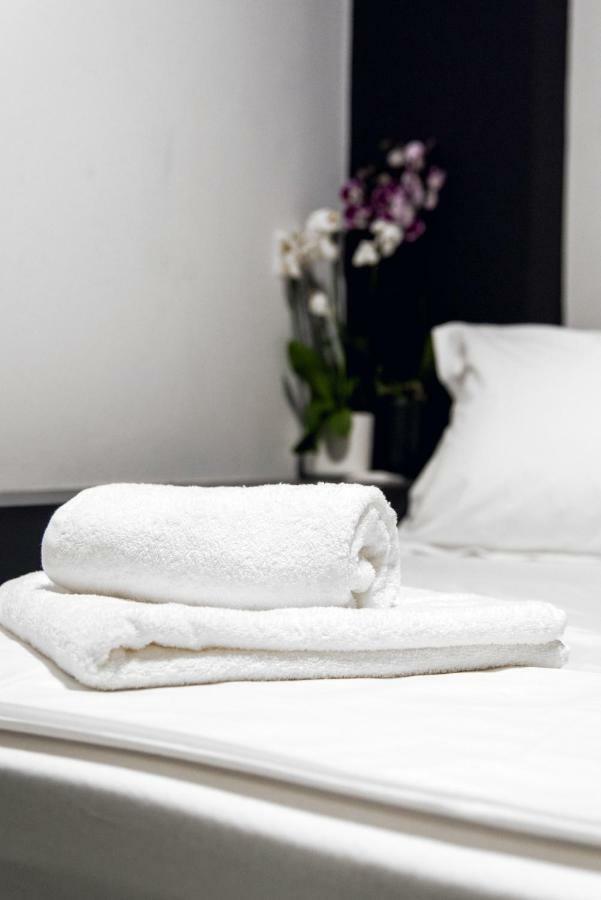 Home Plus Eleutheria Budget Room Афины Экстерьер фото