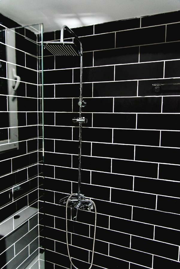 Home Plus Eleutheria Budget Room Афины Экстерьер фото